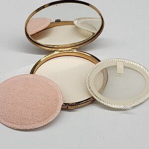 Vintage Compact Mirror With Puff Gold Tone Floral Jeweled Mesh Insert K&K NIB
